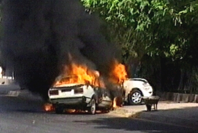Baghdad - Car bomb kills 14 Baghdad - Car bomb kills 14