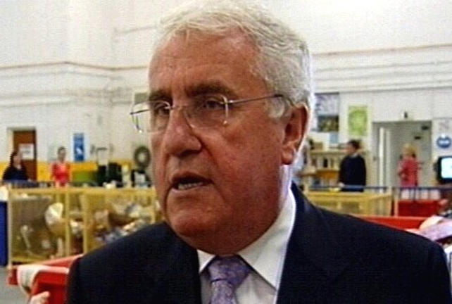Dick Roche - Considering e-voting report Dick Roche - Considering e-voting report
