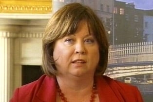 Harney steps down as leader of PDs - RTÉ News Harney steps down as leader of PDs - RTÉ News