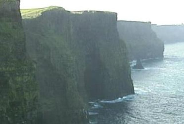 Cliffs of Moher - Woman dies after fall Cliffs of Moher - Woman dies after fall