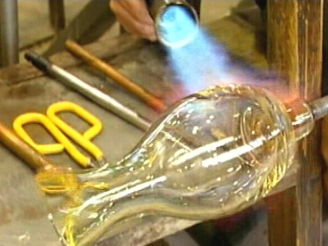 Waterford Crystal - 800 jobs under threat at Irish base Waterford Crystal - 800 jobs under threat at Irish base