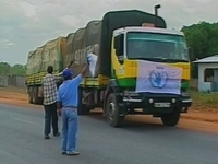 Aid convoy leaves Kenyan port Aid convoy leaves Kenyan port
