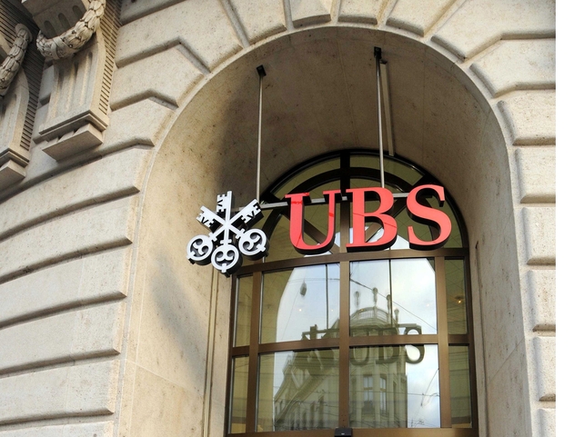 US tax fraud - UBS won't reveal US clients US tax fraud - UBS won't reveal US clients