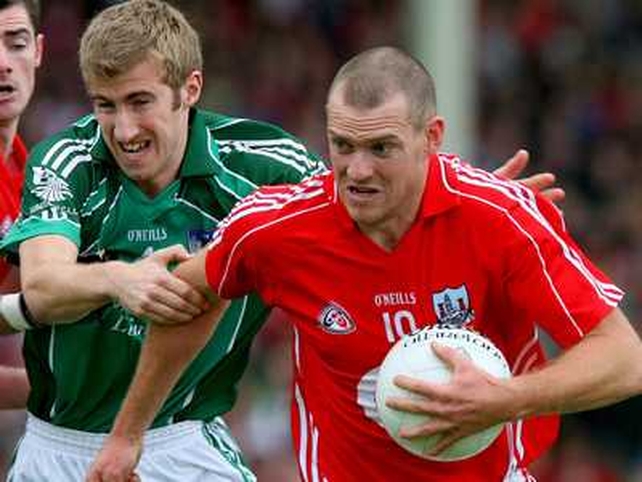 Cork's Pearse O'Neill drives towards goal