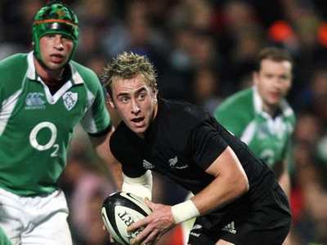Jimmy Cowan's try gave the All Blacks the platform for victory at Twickenham