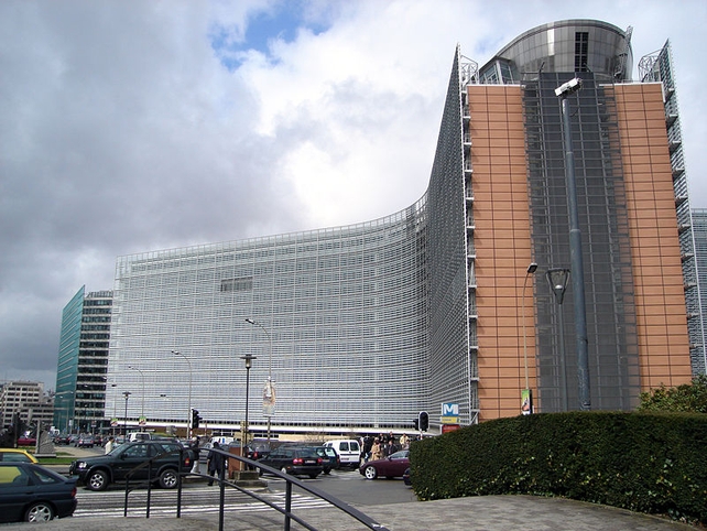 European Commission - Five years to bring deficit below 3% European Commission - Five years to bring deficit below 3%