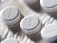 EU accuses drugmakers of blocking generics EU accuses drugmakers of blocking generics