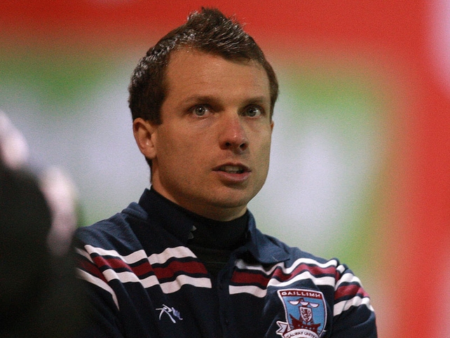 Foster makes surprise switch to Oriel Park