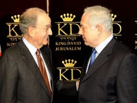 Mitchell discusses settlements with Netanyahu Mitchell discusses settlements with Netanyahu