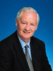 Aire Stáit na Gaeltachta Donnchadh Mac Fhionnlaoich.