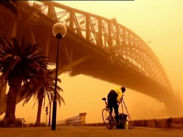 Australia - Health fears over dust storm Australia - Health fears over dust storm