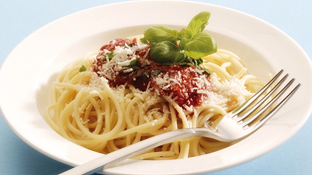 Fresh Tomato and Basil Sauce with Ricotta and Black Olive Tapenade Fresh Tomato and Basil Sauce with Ricotta and Black Olive Tapenade