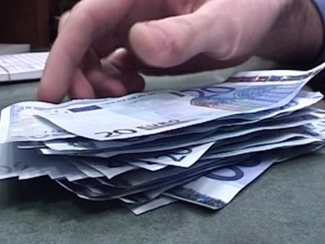 Grants - Awarded by local authorities & VECs Grants - Awarded by local authorities & VECs