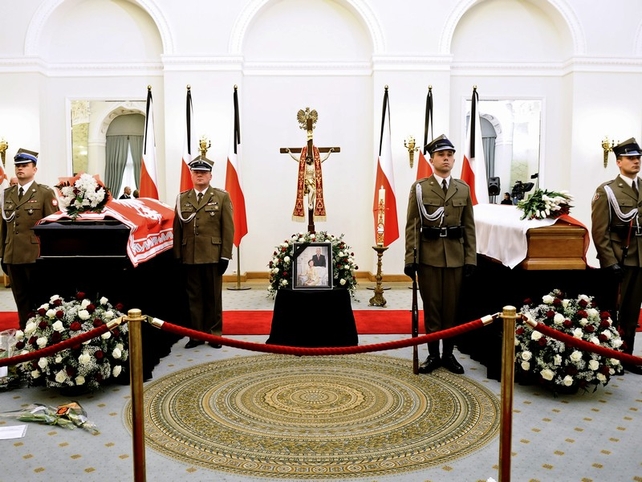 Poland - Lech and Maria Kaczynski lying in state Poland - Lech and Maria Kaczynski lying in state