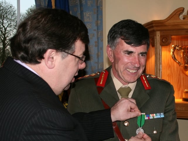 Lieutenant General Dermot Earley - Received award Lieutenant General Dermot Earley - Received award