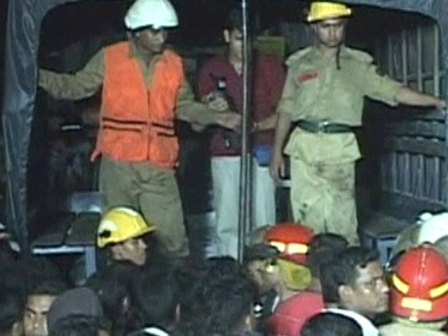 Bangladesh - Fires started after explosion Bangladesh - Fires started after explosion