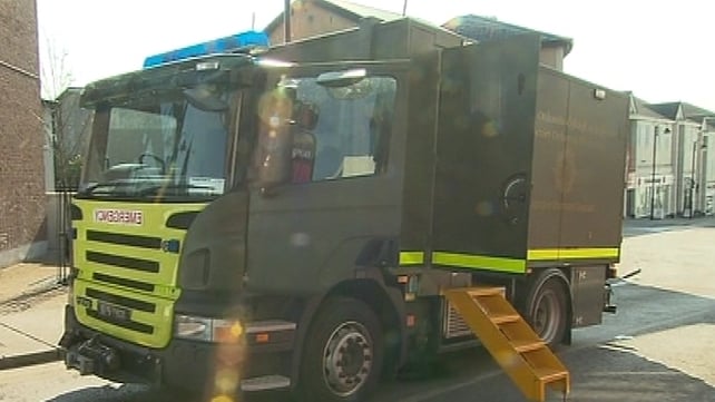 Army Bomb Disposal Team - Chemicals made safe Army Bomb Disposal Team - Chemicals made safe