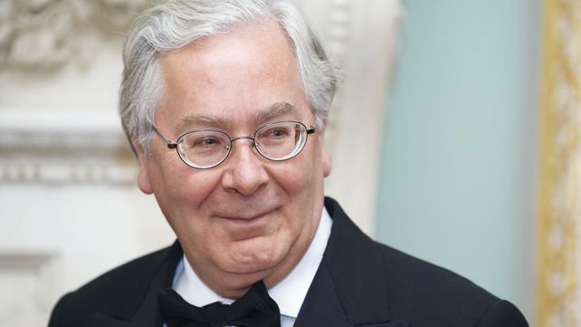 Bank of England boss Mervyn King came close to backing more stimulus for UK economy Bank of England boss Mervyn King came close to backing more stimulus for UK economy
