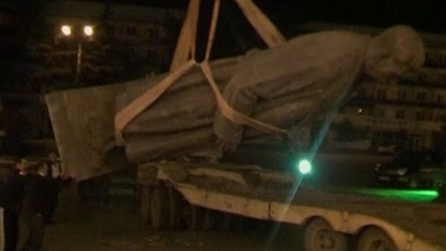 Georgia - Stalin statue will be moved to a museum Georgia - Stalin statue will be moved to a museum