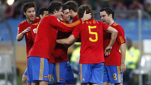Many fans missed Spain's victory over Germany due to airport problems