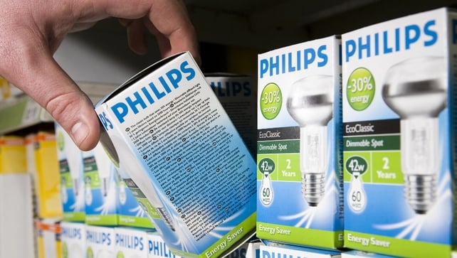 Philips' sales fell 1% to €5.26 billion in first quarter of 2012 Philips' sales fell 1% to €5.26 billion in first quarter of 2012