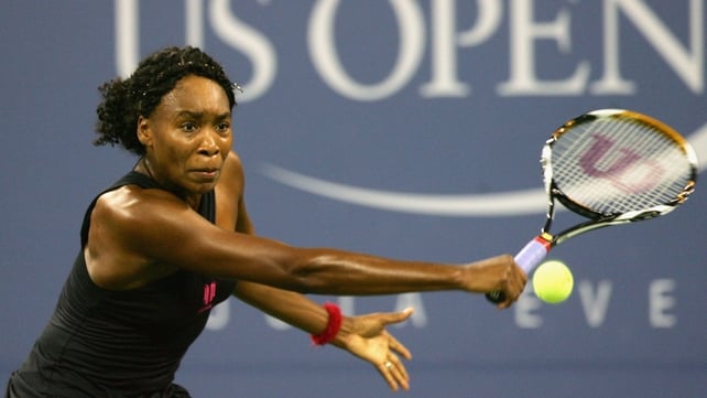 Venus Williams eased to victory over Mandy Minella