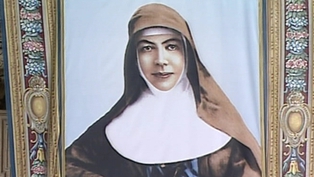 Mary MacKillop - Canonised at mass in St Peter's Square 