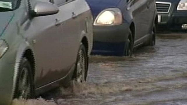 Roads - Motorists warned of surface water Roads - Motorists warned of surface water