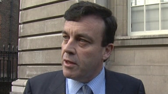Brian Lenihan - Said to be 'overwhelmed' by crisis Brian Lenihan - Said to be 'overwhelmed' by crisis