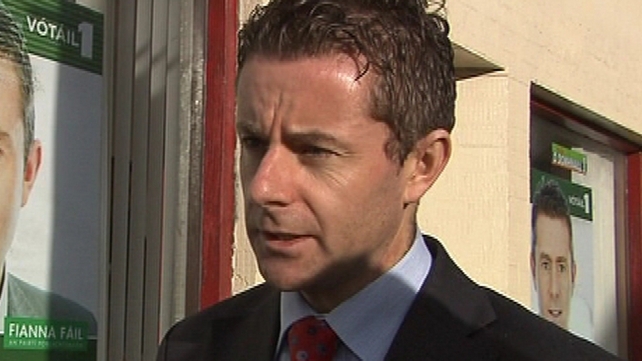 Brian Ó Domhnaill wanted the investigation carried out by bilingual members of the commission Brian Ó Domhnaill wanted the investigation carried out by bilingual members of the commission