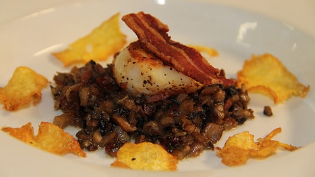Pan Seared Scallops on a Bed of Nutty Herb Mushroom and Crisp Pancetta Pan Seared Scallops on a Bed of Nutty Herb Mushroom and Crisp Pancetta