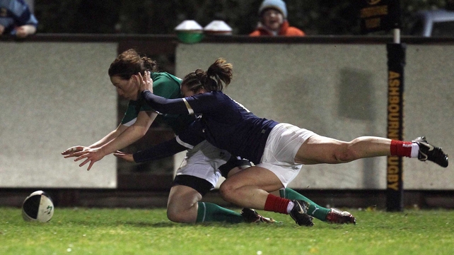 Niamh Kavanagh scored Ireland's first try in Ashbourne