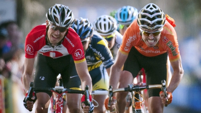 German Andreas Kloden (left) outsprints Spaniard Samuel Sanchez (right) to win stage five of Paris-Nice