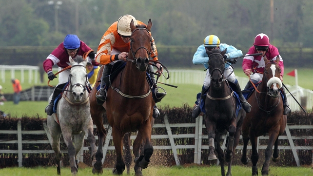 Ruby Walsh and Twinlight took the Faber Audiovisuals Ballybrit Novice Chase at Galway