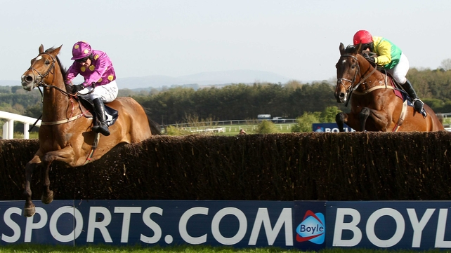 Big Zeb - Jumps clear at the last to defeat Sizing Europe in the Boylesports.com Champion Chase