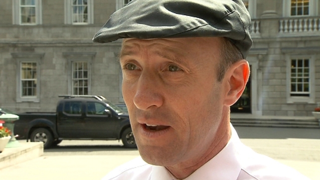 Michael Healy-Rae - Won 'Celebrities Go Wild' show in 2007 Michael Healy-Rae - Won 'Celebrities Go Wild' show in 2007
