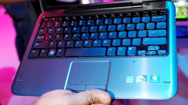Dell forecasts 7% drop in revenue in current quarter Dell forecasts 7% drop in revenue in current quarter