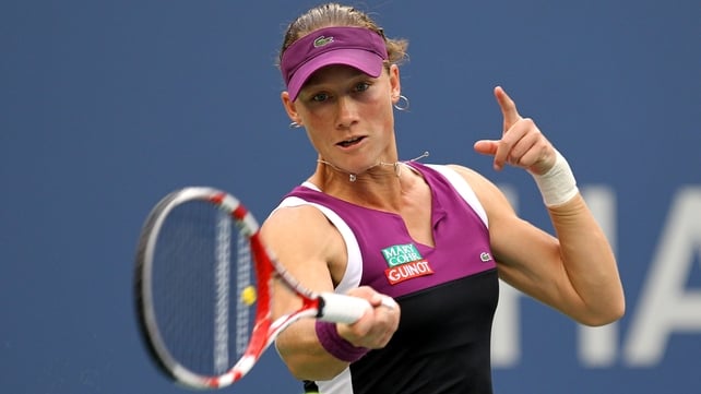 Australian Samantha Stosur raced to a straight-sets victory over Serena Williams