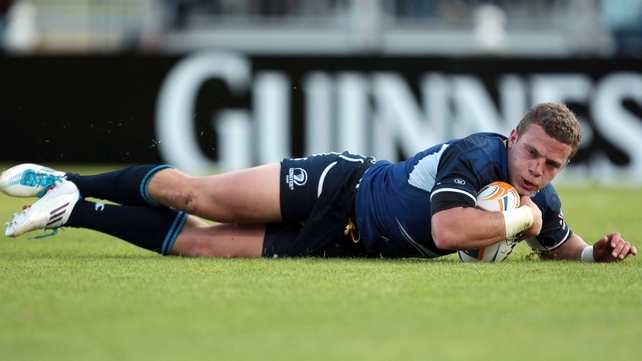 Ian Madigan crosses for Leinster
