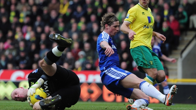Fernando Torres endured another difficult afternoon with Chelsea