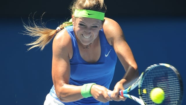 Victoria Azarenka will face Agnieszka Radwanska in the quarter-finals
