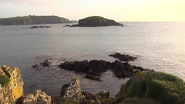 Search for two missing fishermen off Co Cork Search for two missing fishermen off Co Cork
