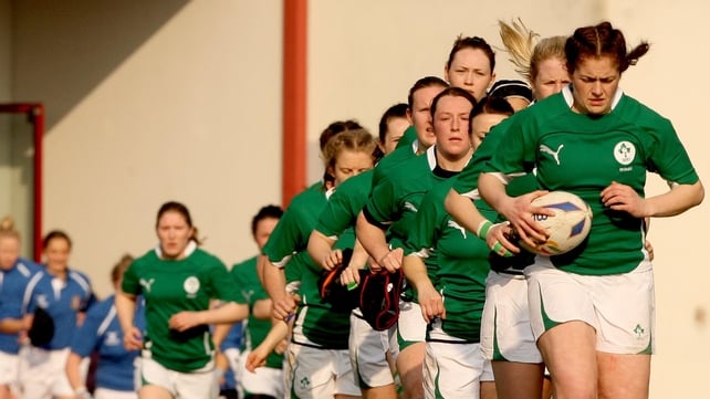 Captain Fiona Coghlan leads out the Ireland team