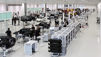 Euro zone factories see weak growth in activity Euro zone factories see weak growth in activity