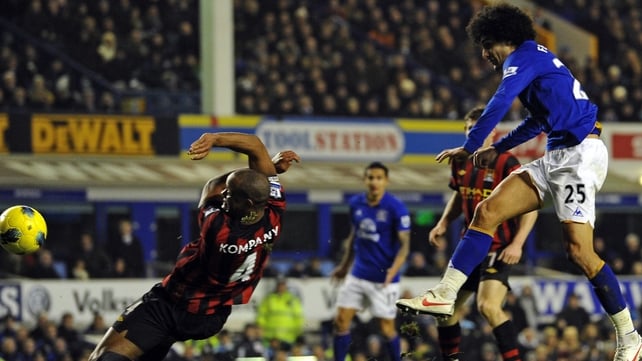 Marouane Fellaini shoots during Everton's 1-0 win
