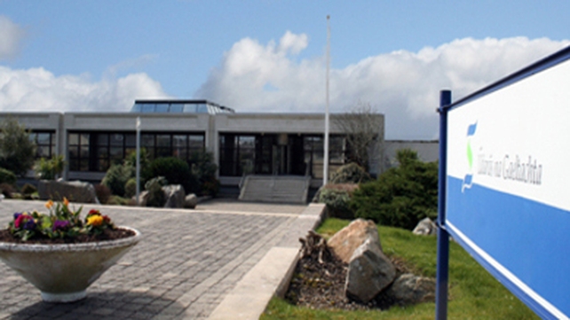 Total employment in Údarás na Gaeltachta companies stood at 7,553 by the end of last year Total employment in Údarás na Gaeltachta companies stood at 7,553 by the end of last year