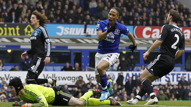 Steven Pienaar's early strike, the first since his return to Everton, piled more pressure on Chelsea