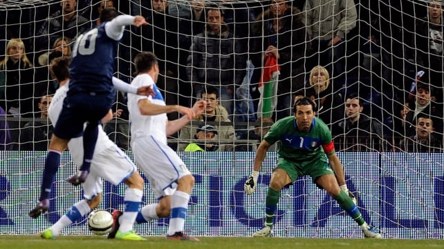 Clint Dempsey blasts home the game's only goal against Italy