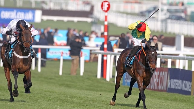 Finian's Rainbow and Barry Geraghty got the better of Sizing Europe after the last fence was bypassed