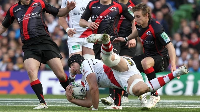 Stephen Ferris makes ground at the Aviva